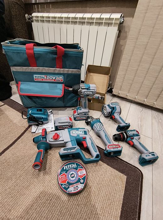 Комлект Инструменти Total 20v