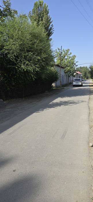 Yer uchastkasi sotiladi.4 sotixli. Narxini kelishamiz