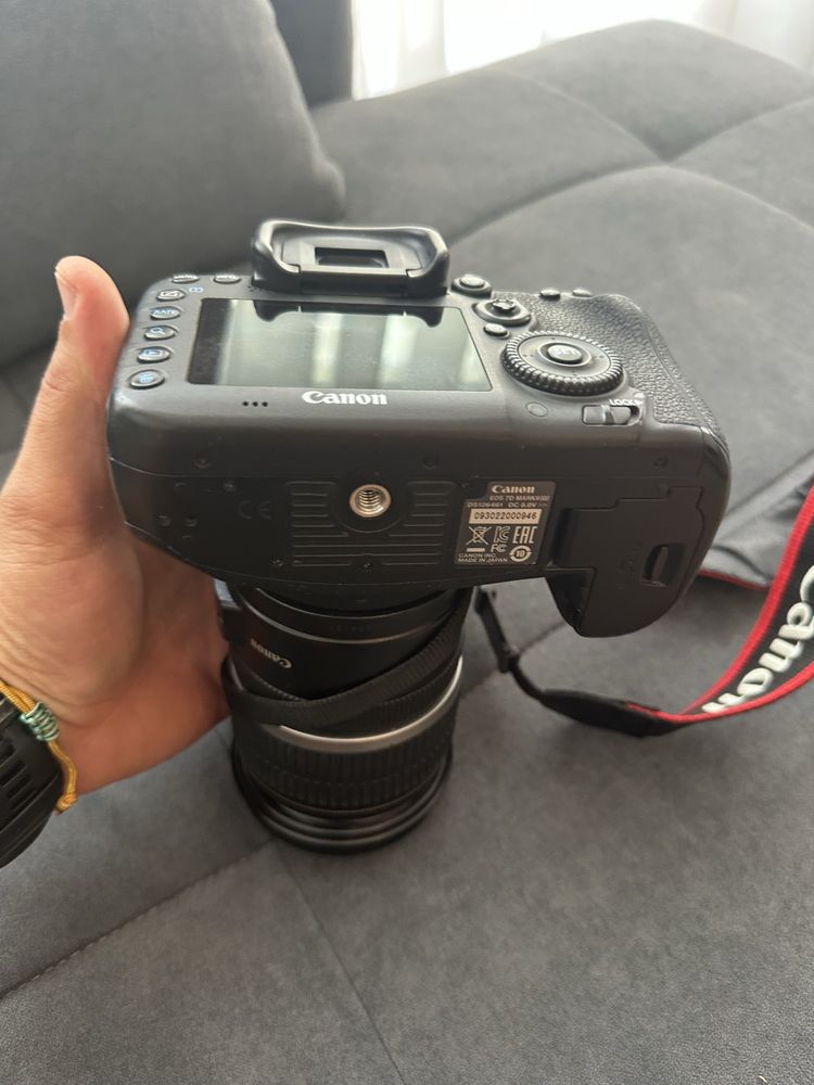 Продавам Canon 7D Mark II и Canon EF-S 17-55mm f/2.8 IS USM