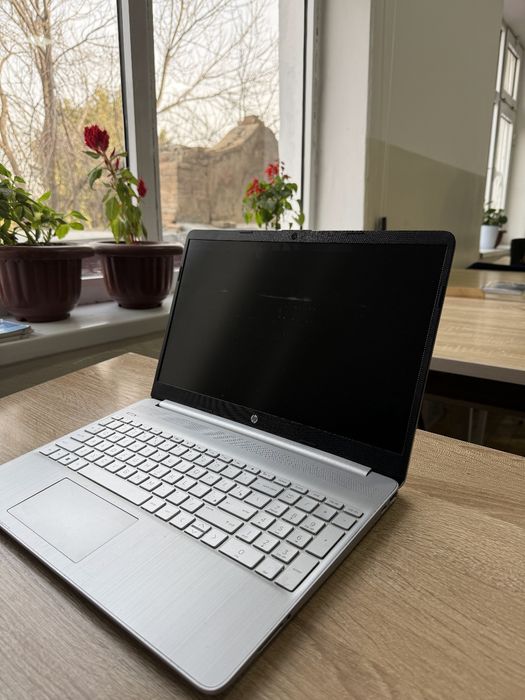 Продаётся ноутбук HP core i3