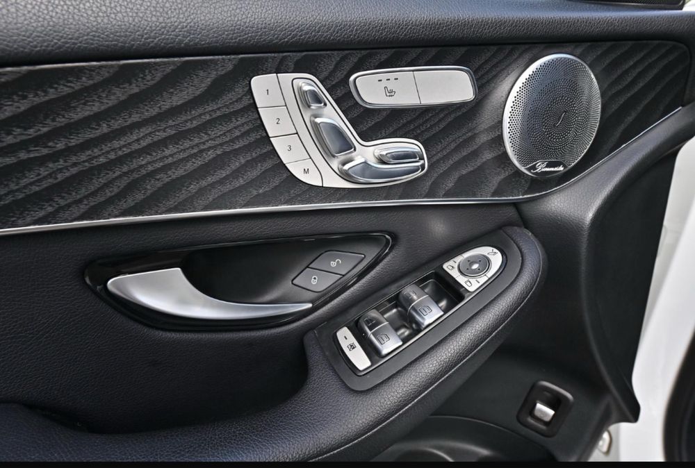 Mercedes GLC 300, stare impecabila