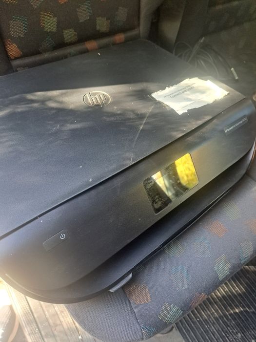 Vând imprimanta A4 HP ink advantage 5075