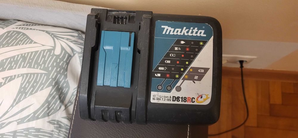 Makita Incarcator DC18RC S  fuctional