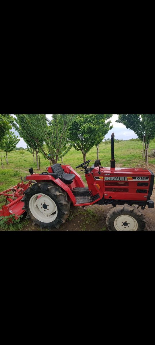 Tractor shibaura