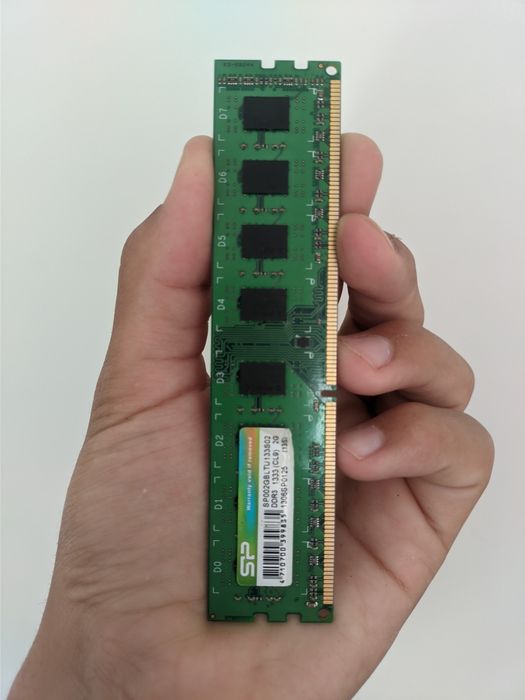 Оперативная память 2, 4 гб