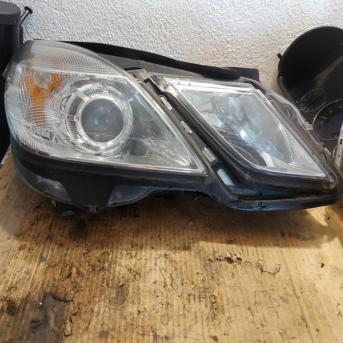 Десен фар Мерцедес Е клас 212 / Mercedes E class w212