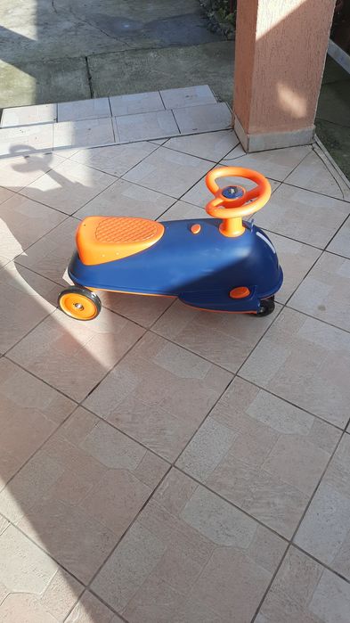 Mașinuța electrică copii