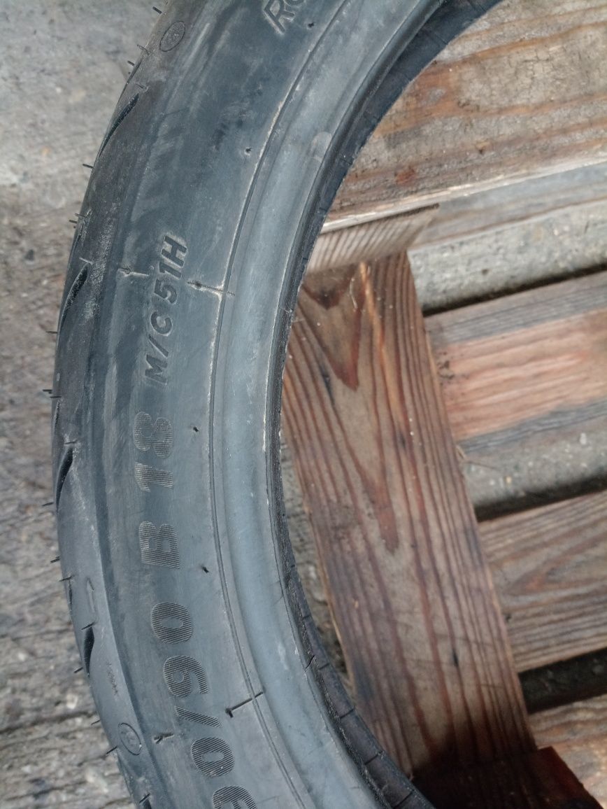 O anvelopa de fata NOUA Michelin 90/90 B18 dot 4020