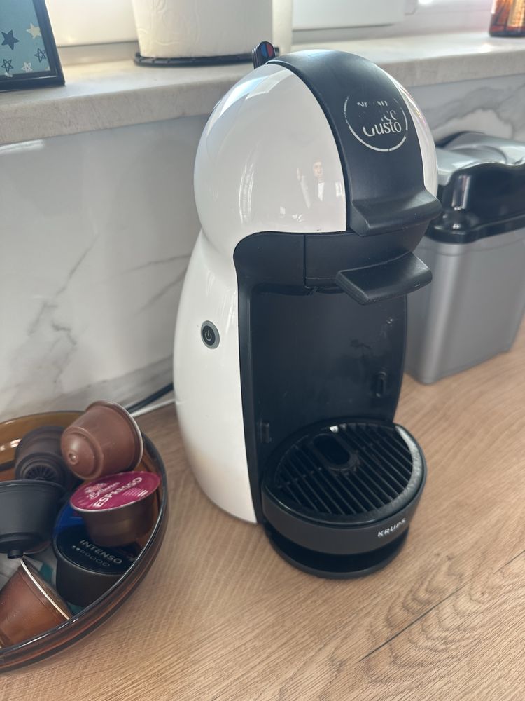 Кафе машина DeLonghi Nescafе Dolce Gusto PICCOLO  Krups