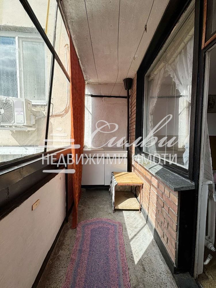 Дава се под наем Двустаен апартамент в Шумен, Център - 75 кв.м за 244.8 € - Снимка #9