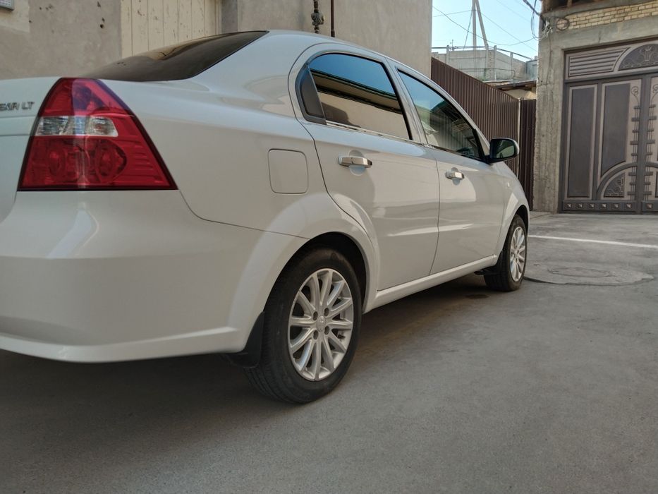 Nexia 3 Super holati tinniq