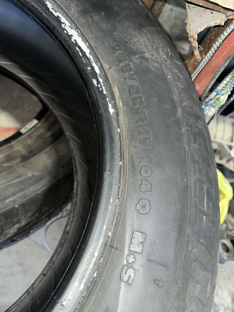 Шины R17 235/65 michelin