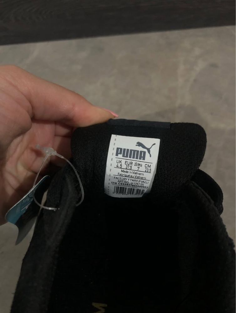 Чисто нови дамски маратонки Puma 37.5
