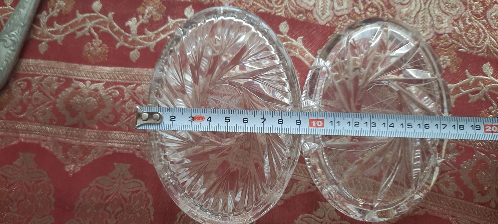 Bomboniera cristal, adusa din Anglia