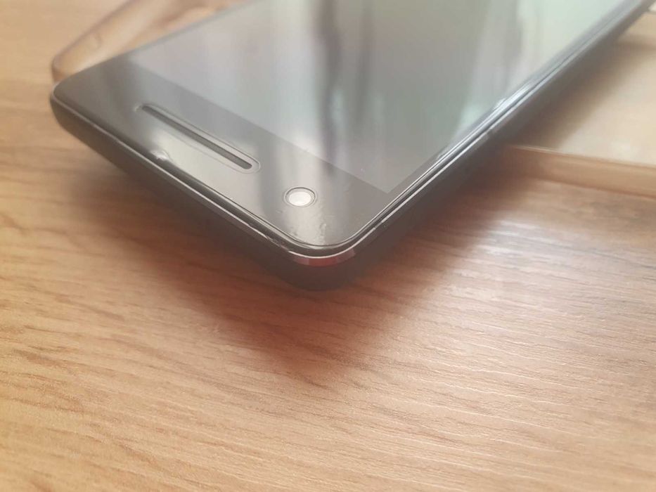 Google Pixel 2 128GB AMOLED 5.0 inches