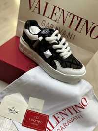 Adidasi Valentino Garavani One Stud