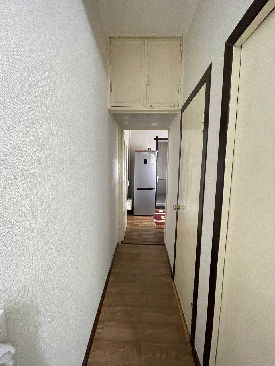 Продается 3/2/4г.Чирчик 9й микр. Первая линия. Удобная локация.