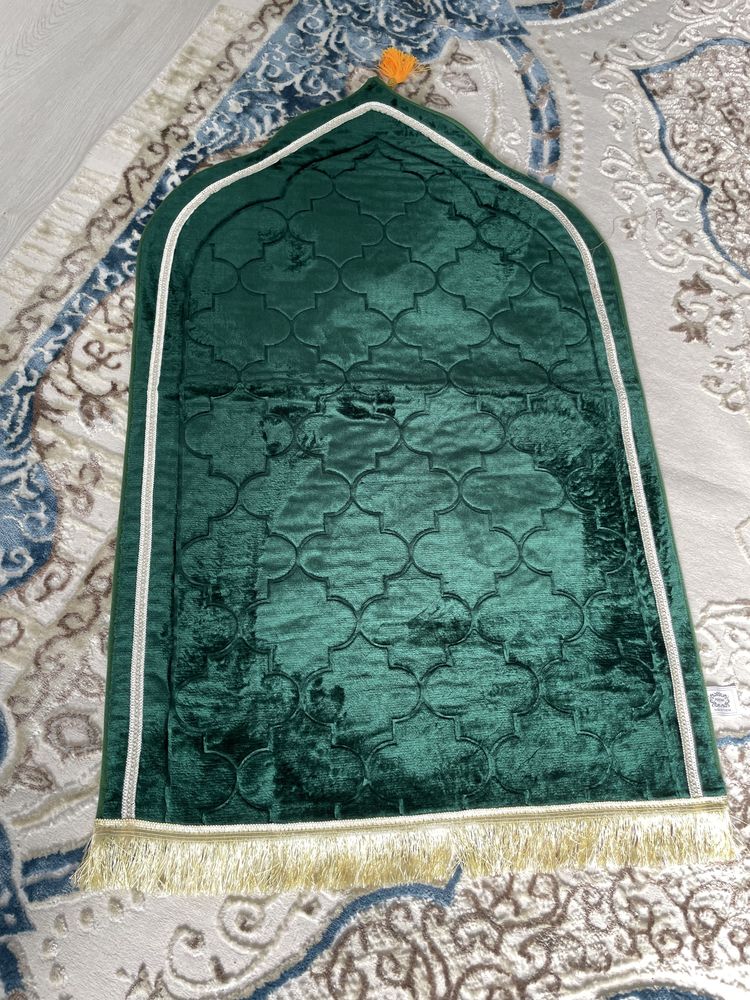 Жайнамаз (молитвенный коврик)