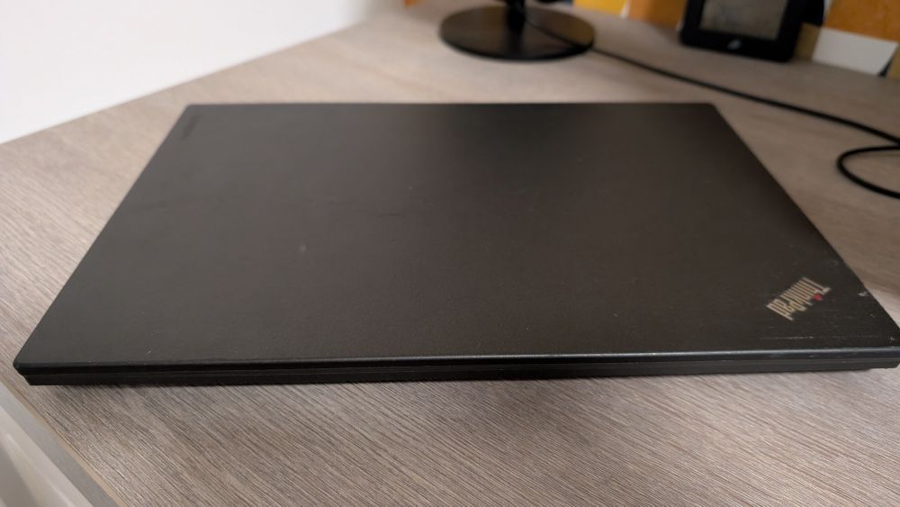 Laptop Lenovo Thinkpad T460 + Windows 10 Pro lifetime + încărcatorul