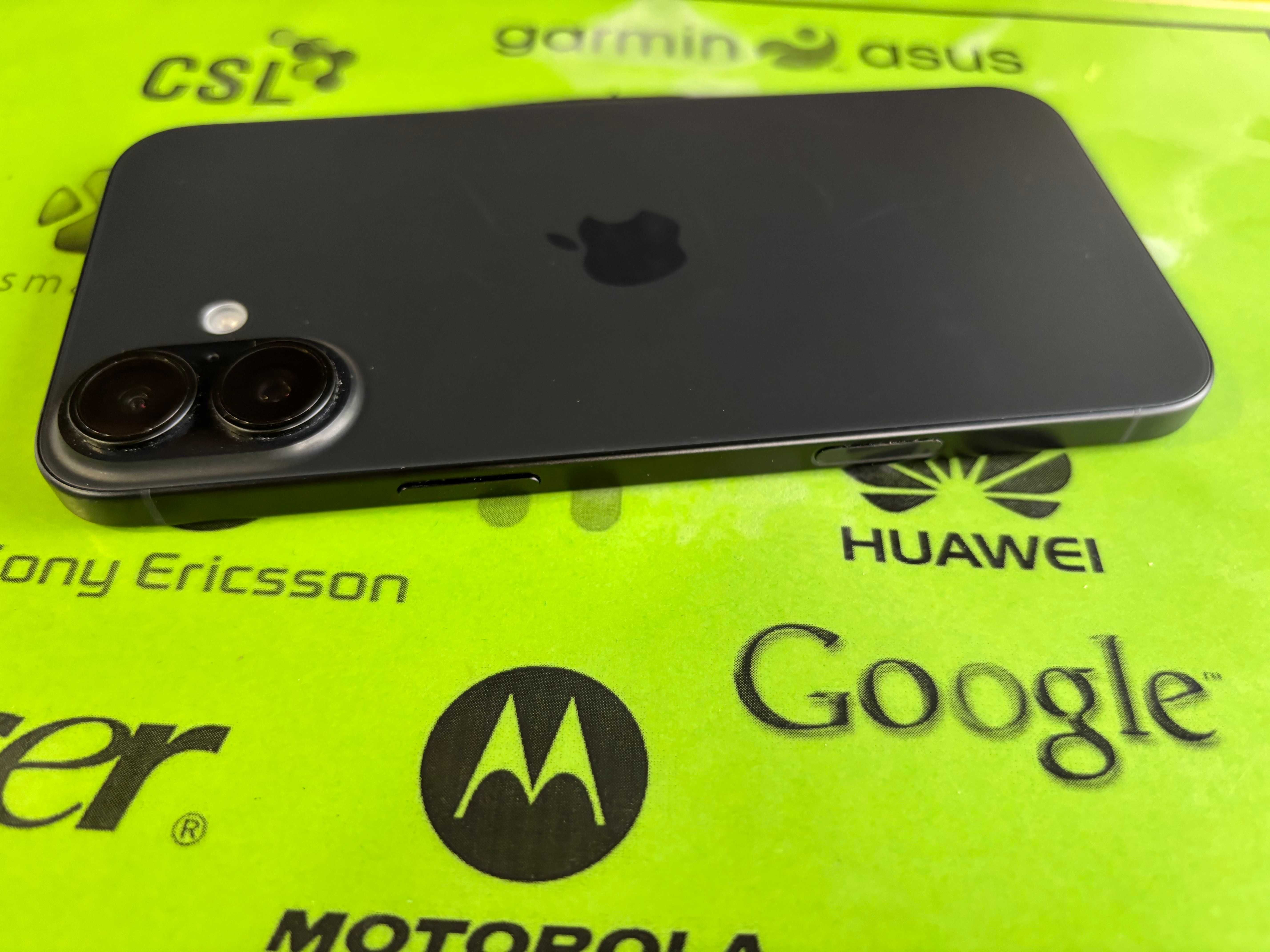 iPhone 16 Plus 256gb фабрично отключен