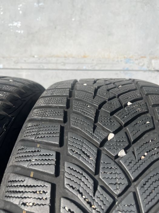 2 бр. зимни гуми 235/50/17 GoodYear 7 mm DOT 0219