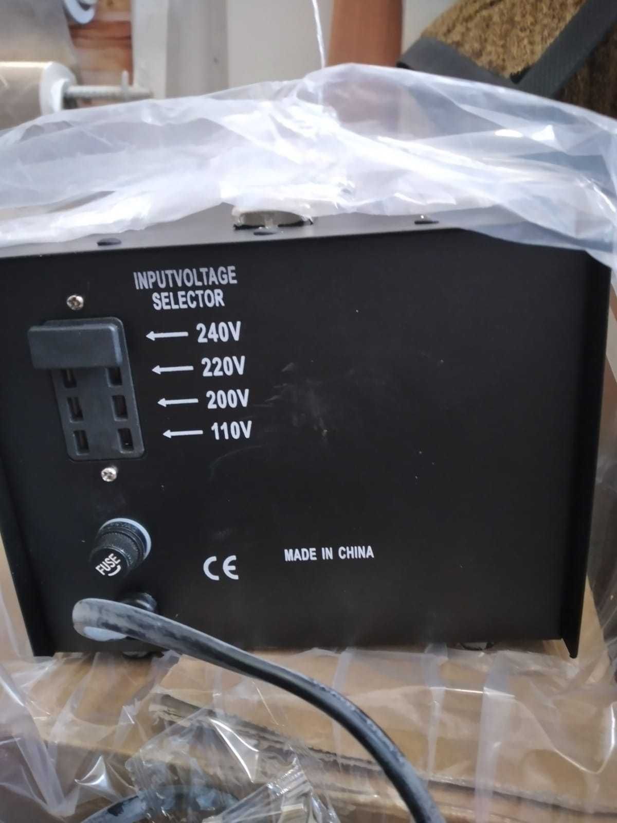 Tрансформатор понижающий с 220v/240v на 110v/120v: 3000w