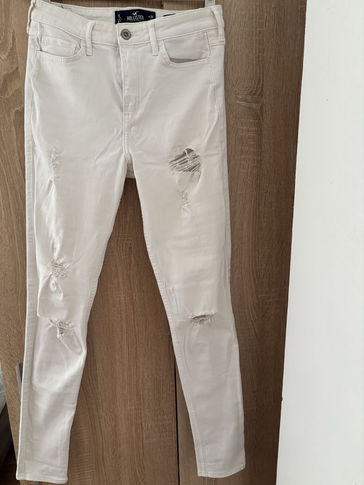 Бели дънки Hollister