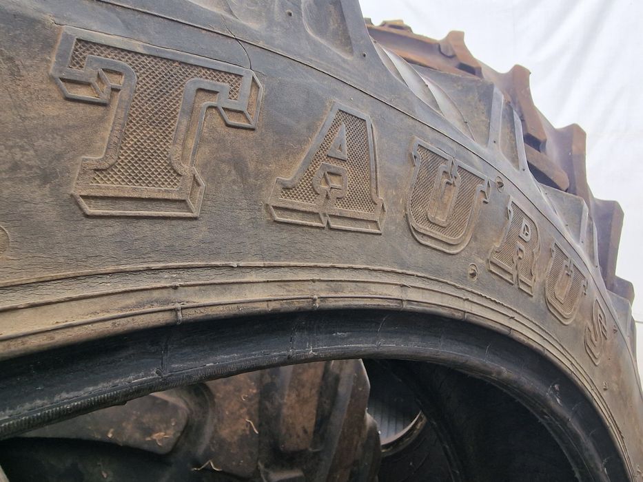 CAUCIUC Agricol 11.2R44 (270/95R44) marca Taurus
