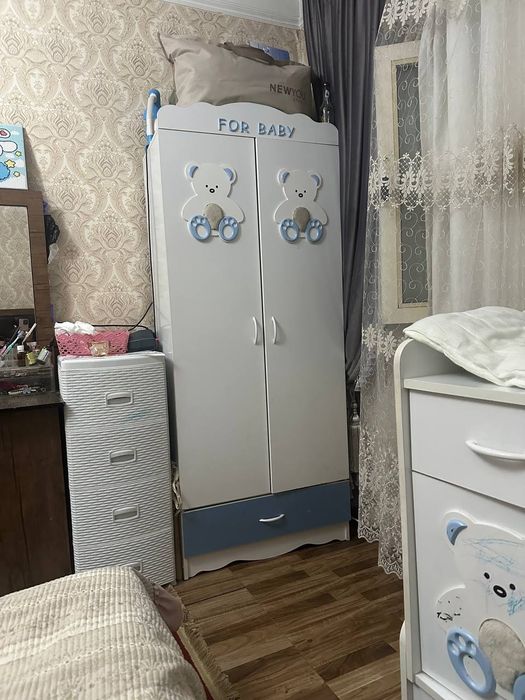 детский кровать и шкаф сотиладии