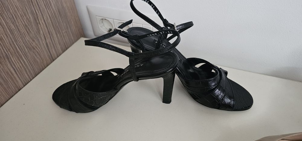 Vand sandale EPICA, Mamzelle si Anna Cori