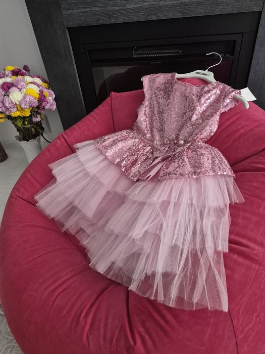 NOUA rochita paiete tul 3 4 ani