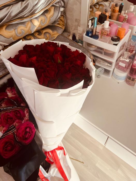 Подарили вчера 51 роза