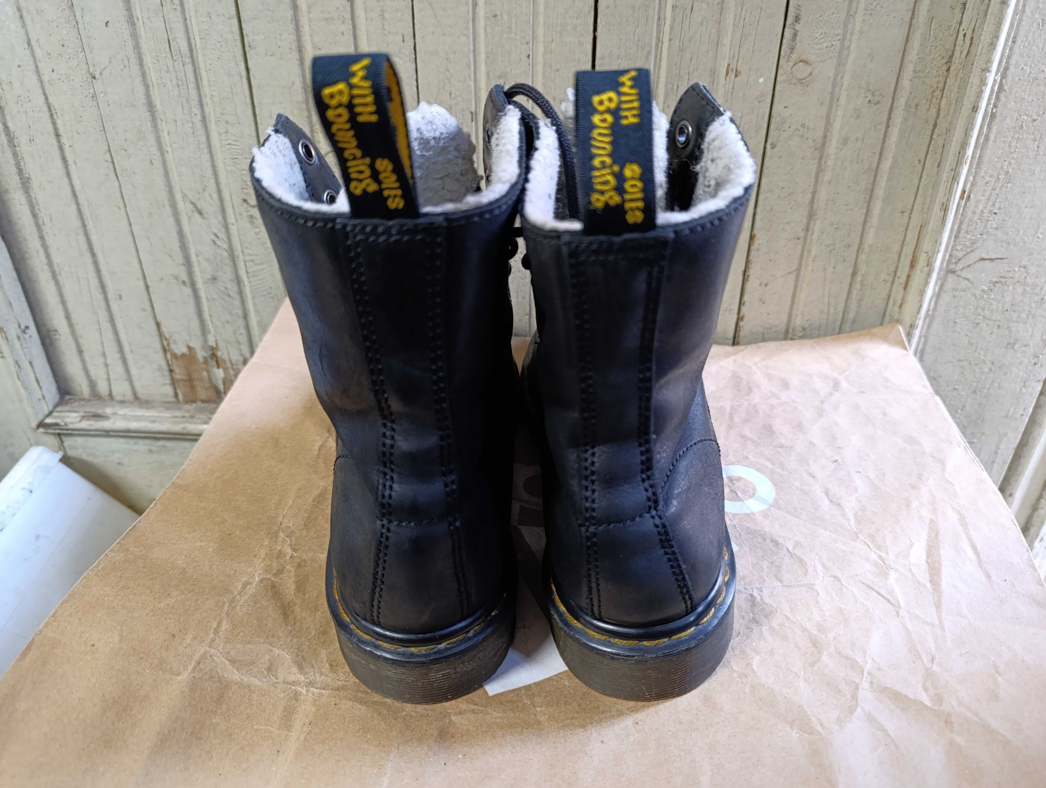 ''Dr. Martens Serena''оригинални дамски зимни боти 39 номер