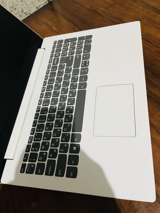 Lenovo noutbuk narxi arzon aybi yuq