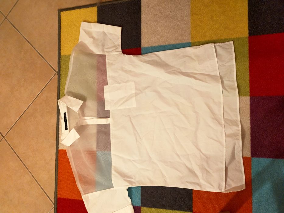 Ефирна маркова блуза