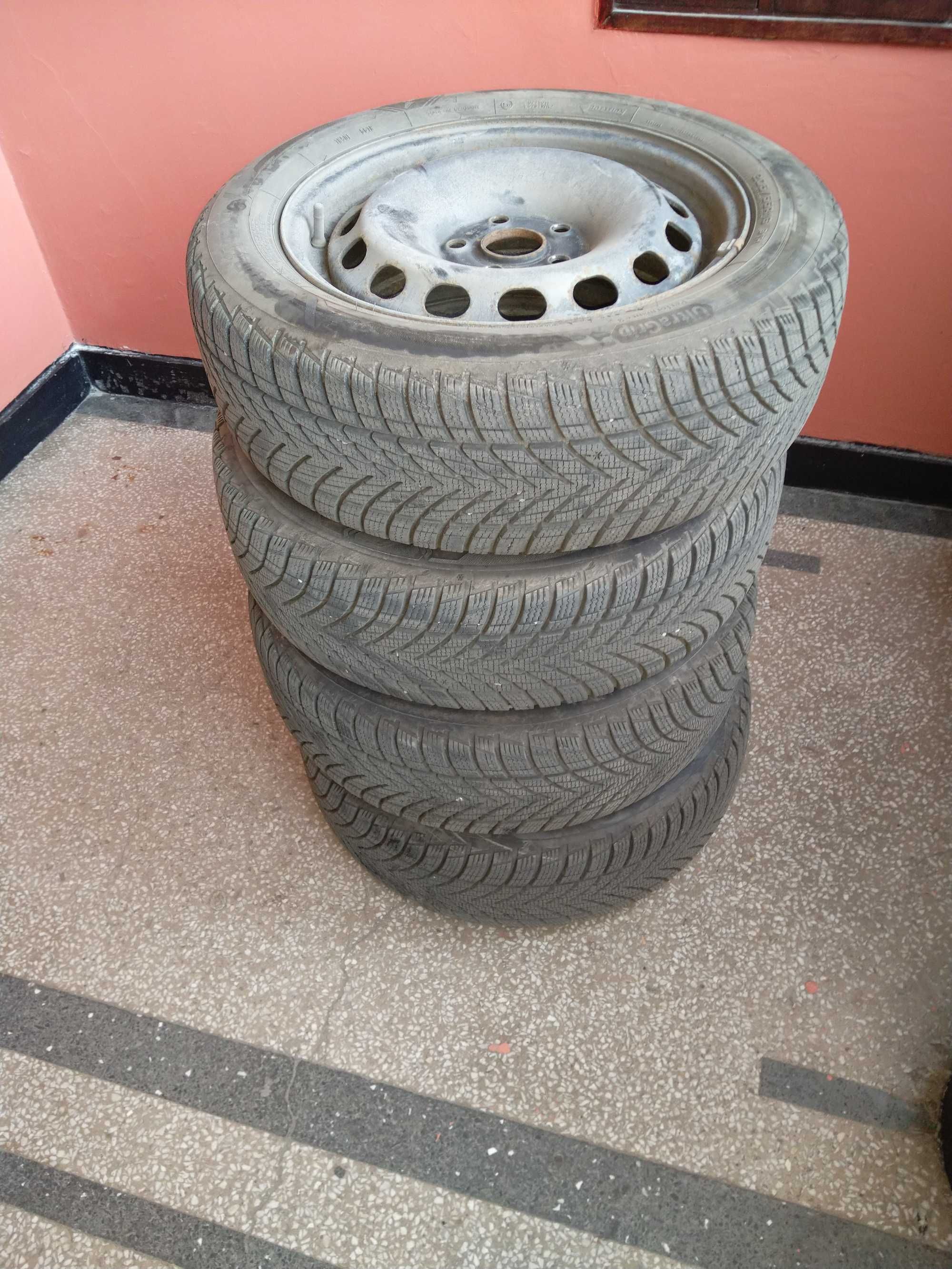 Зимни гуми Goodyear 205/55/R16