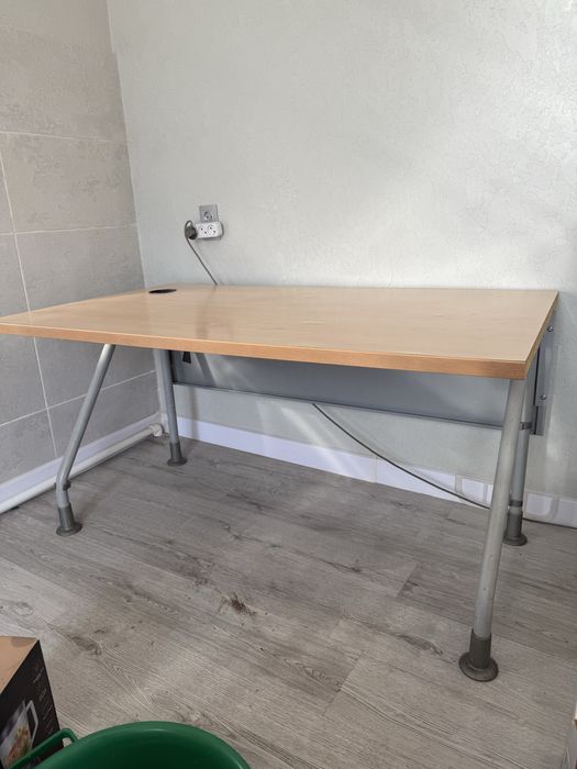 Продам стол со стульями