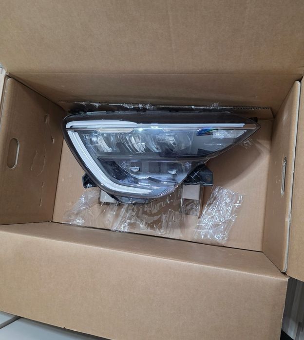 Far dreapta Renault Arkana full led