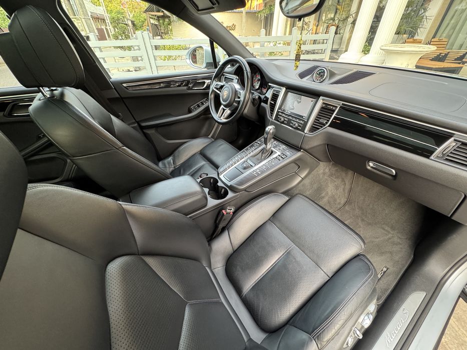 Porsche Macan S / 3.0Diesel 258cp /Chrono/Panoramic
