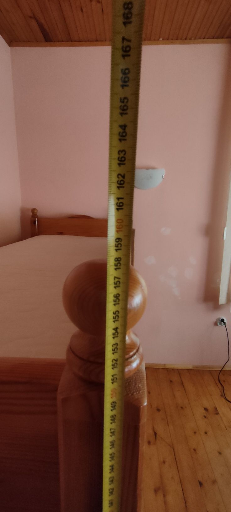 Двуетажно масивно дървени легло