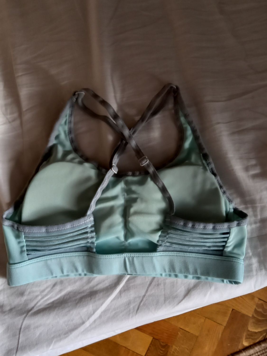 Спортни бюстиета Gymshark,Puma