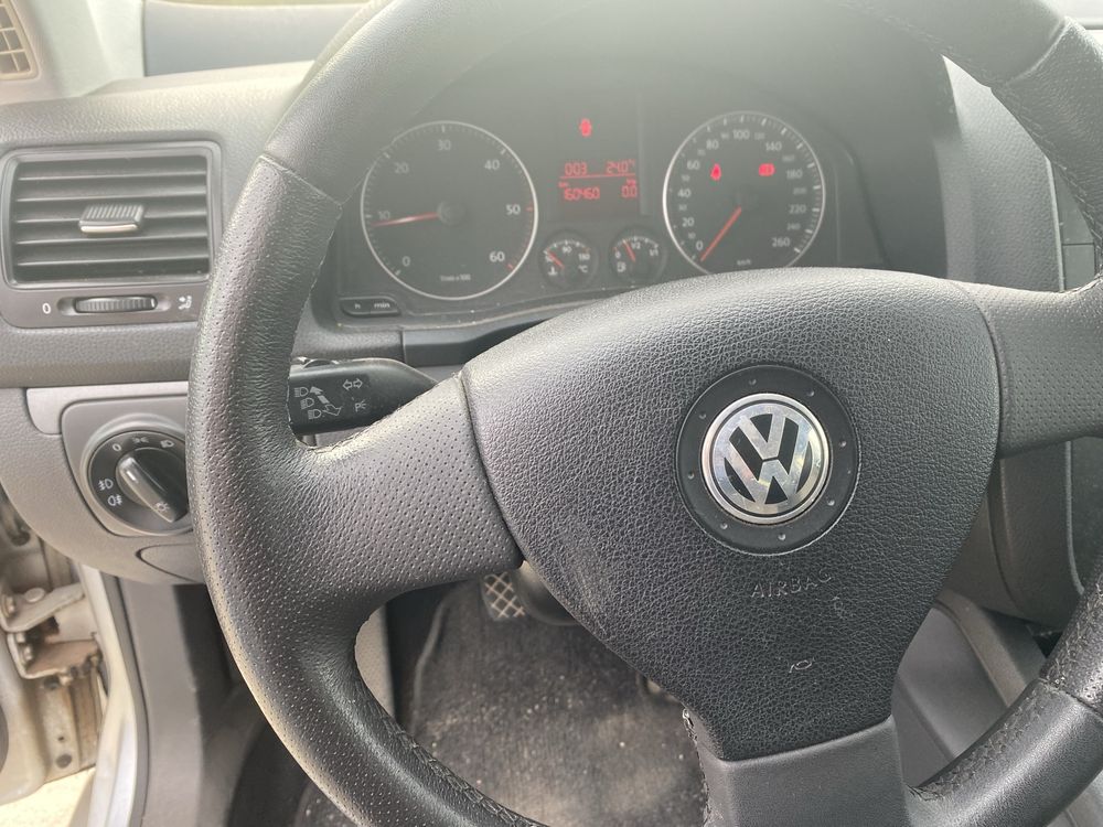 Vand vw golf 5 ,1.9 TDI break,recent adus si inmatriculat.