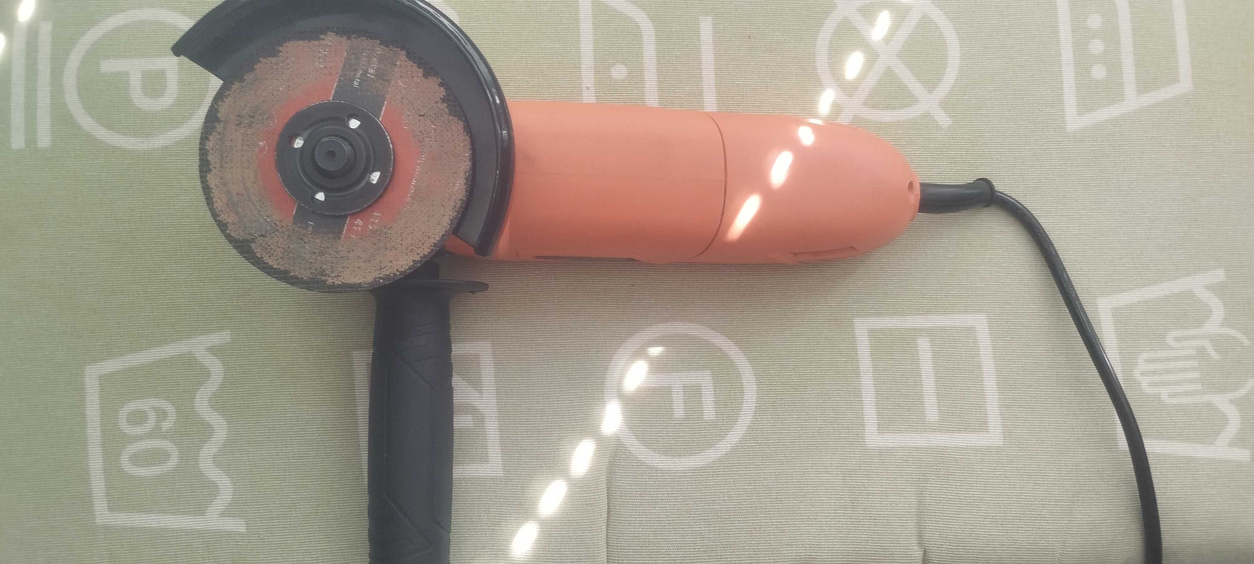 Ъглошлайф 600W  Перфектен