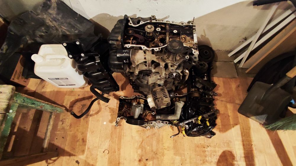 Продам запчасти от двигателя