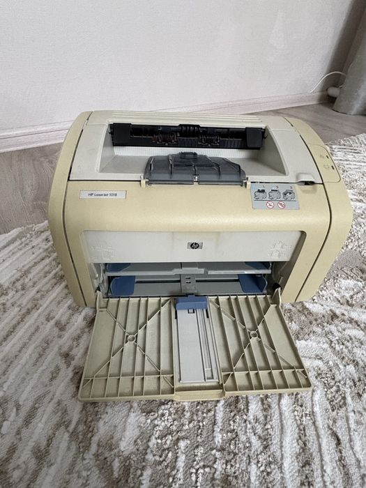 Надёжный лазерный принтер НР 1018, состояние идеальное