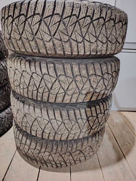 Комплект зимних шин состояние новых на 14