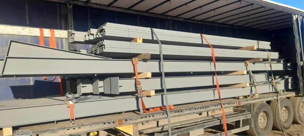Vand hale si structuri metalice sau schimb cu duba