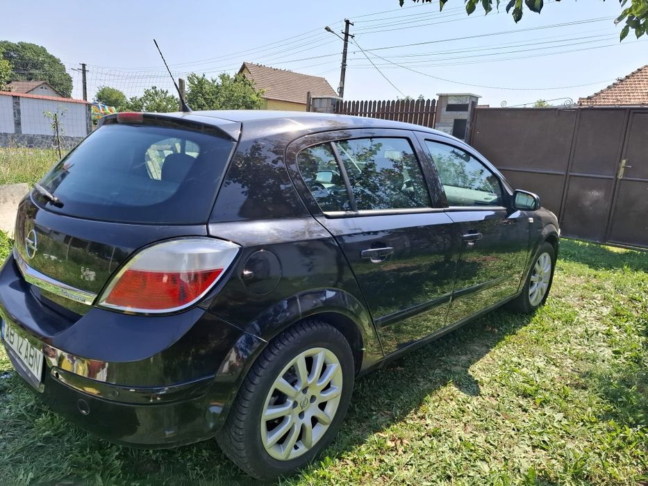 Vând Opel Astra H