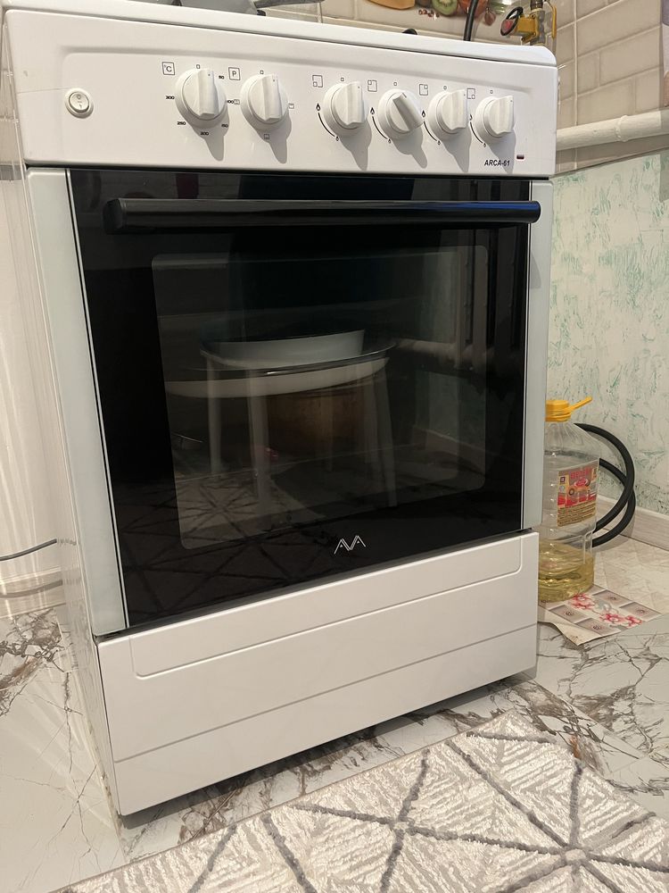 Продам газовую плиту