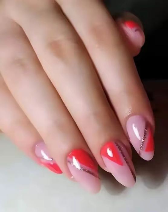 Aplic unghii tehnice,orice forma dorita! ,sector 3 zona ozana experien